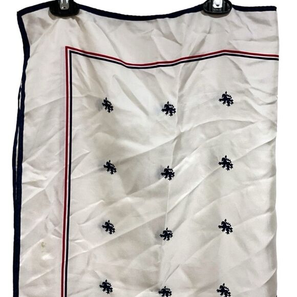 Scarf With Lions And Crest Ivory And Blue Square Scarf 31” X 32” - Picture 2 of 11